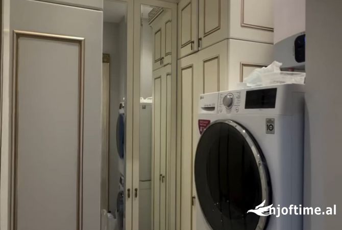 Shtepi me qera Apartament ne Tirane, 3+1, Mobilimi E mobiluar, Pagesa 1,600  Euro.