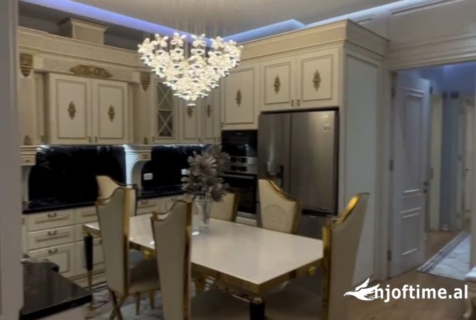 Shtepi me qera 3+1 ne Tirane - 1,600 Euro