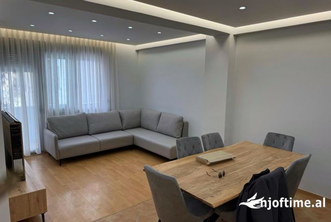 Shtepi me qera 2+1 ne Tirane - 600 Euro