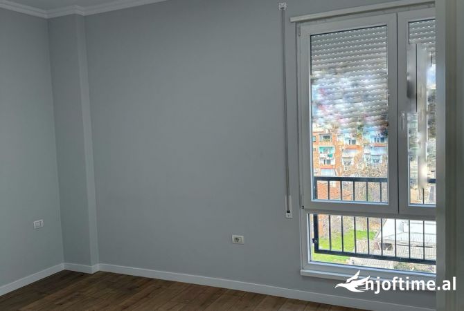 Ambient biznesi me qera 3+1 ne Tirane - 600 Euro