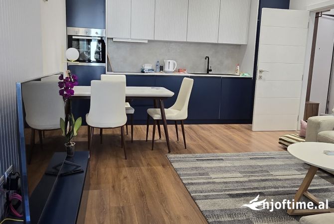Shtepi me qera Apartament ne Tirane, 1+1, Mobilimi E mobiluar, Pagesa 900  Euro.