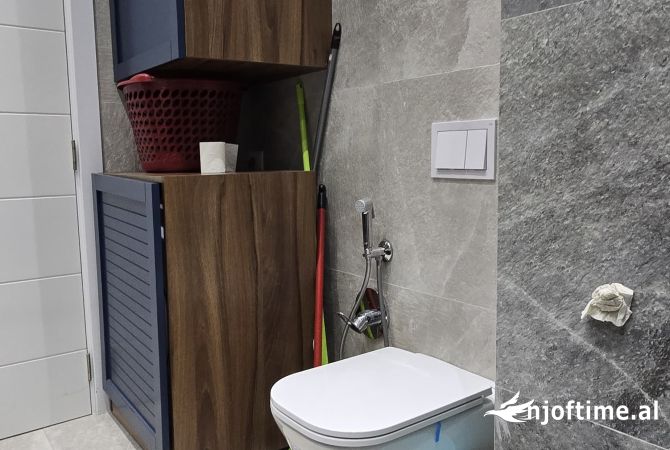 Shtepi me qera Apartament ne Tirane, 1+1, Mobilimi E mobiluar, Pagesa 900  Euro.