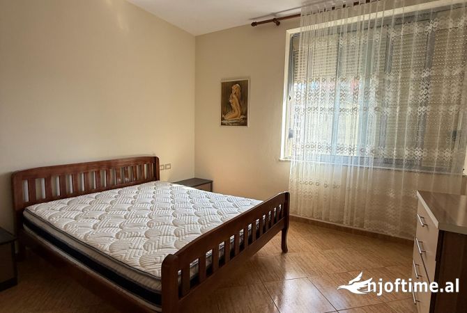 Shtepi me qera Apartament ne Tirane, 2+1, Mobilimi E mobiluar, Pagesa 600  Euro.