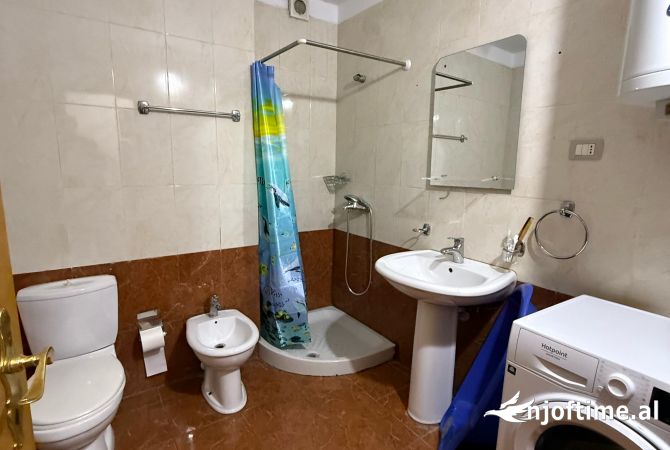 Shtepi me qera Apartament ne Tirane, 2+1, Mobilimi E mobiluar, Pagesa 600  Euro.