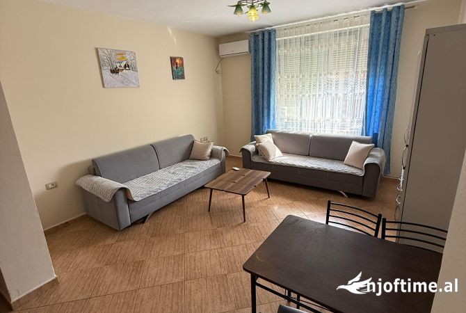 Shtepi me qera Apartament ne Tirane, 2+1, Mobilimi E mobiluar, Pagesa 600  Euro.