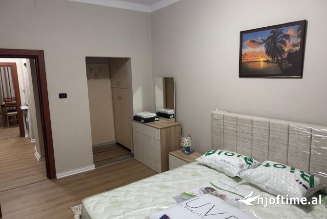 Shtepi me qera Apartament ne Tirane, 1+1, Mobilimi E mobiluar, Pagesa 550  Euro.