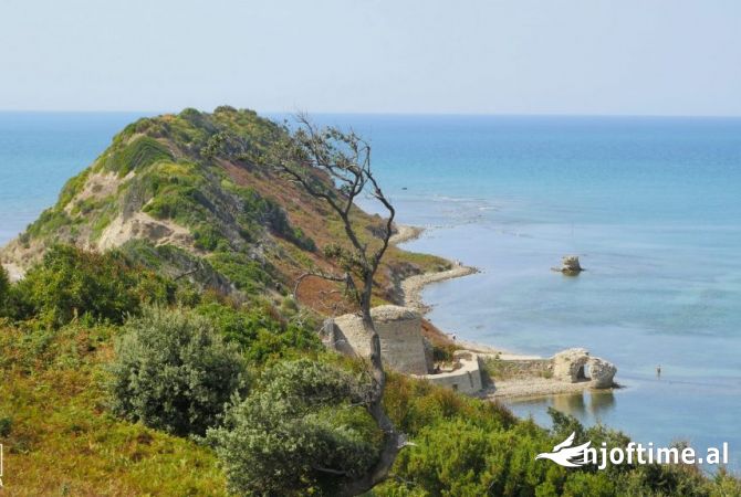 Truall ose Toke  ne Durres - 882,000 Euro