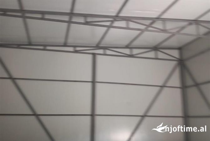 Ambient biznesi me qera 4+1 ne Tirane - 1,000 Euro