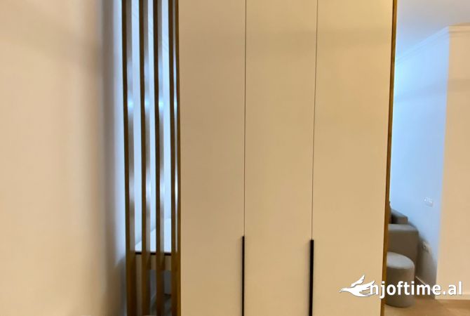 Shtepi me qera Apartament ne Tirane, 2+1, Mobilimi E mobiluar, Pagesa 750  Euro.