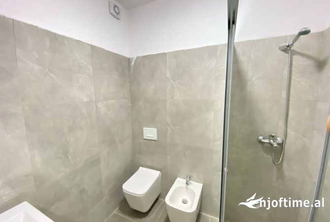 Shtepi me qera Apartament ne Tirane, 2+1, Mobilimi E mobiluar, Pagesa 750  Euro.