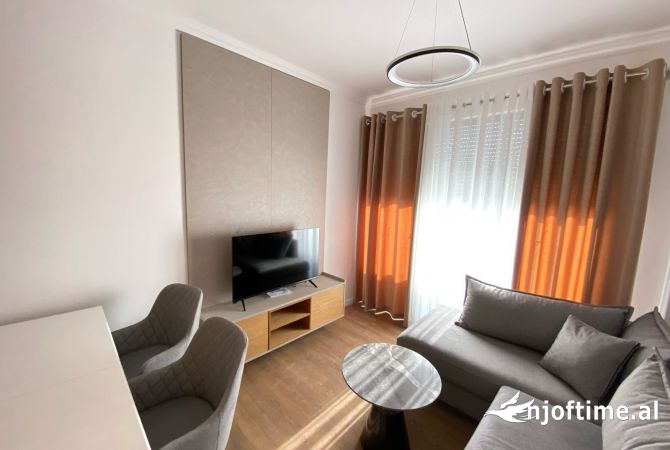 Shtepi me qera 2+1 ne Tirane - 750 Euro