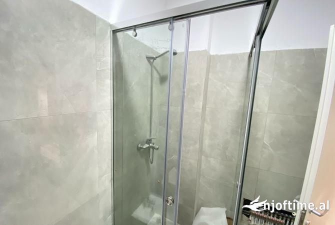 Shtepi me qera Apartament ne Tirane, 2+1, Mobilimi E mobiluar, Pagesa 750  Euro.