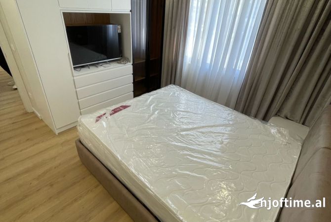 Shtepi me qera Apartament ne Tirane, 1+1, Mobilimi E mobiluar, Pagesa 550  Euro.