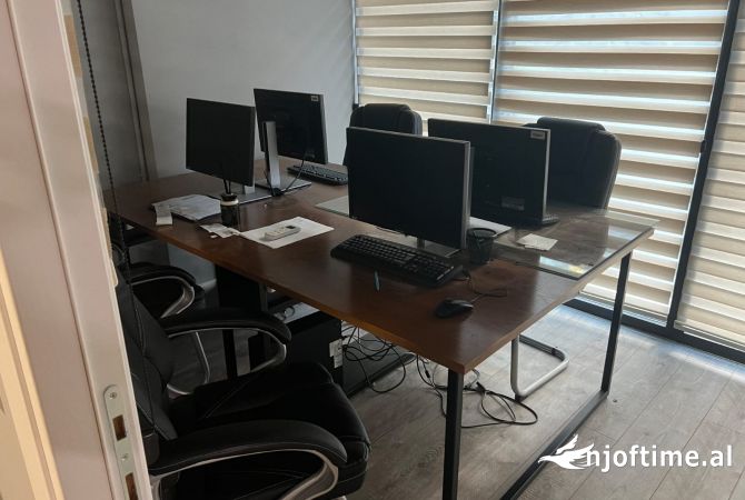 📣 Jepet ambient per zyre me qira te kompleksi Square 21🔑