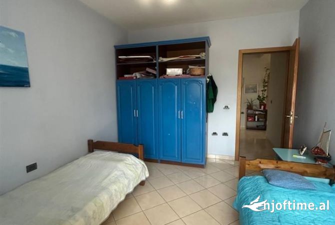 Shtepi ne shitje Shtepi Private ne Tirane, 2+1, Mobilimi E mobiluar, Pagesa 220,000  Euro.