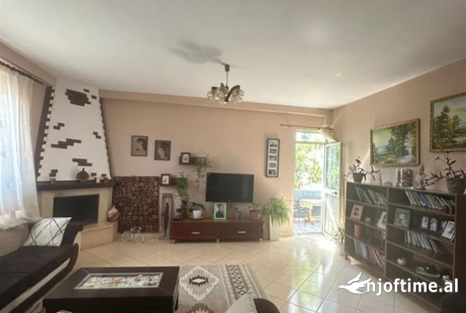 Shtepi ne shitje 2+1 ne Tirane - 220,000 Euro