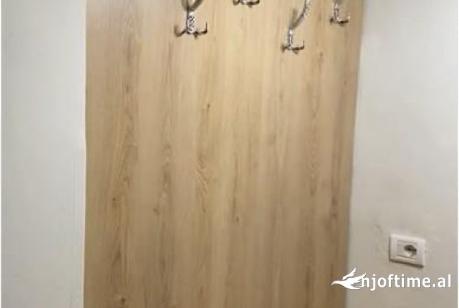 Shtepi me qera Apartament ne Tirane, 1+1, Mobilimi E mobiluar, Pagesa 500  Euro.