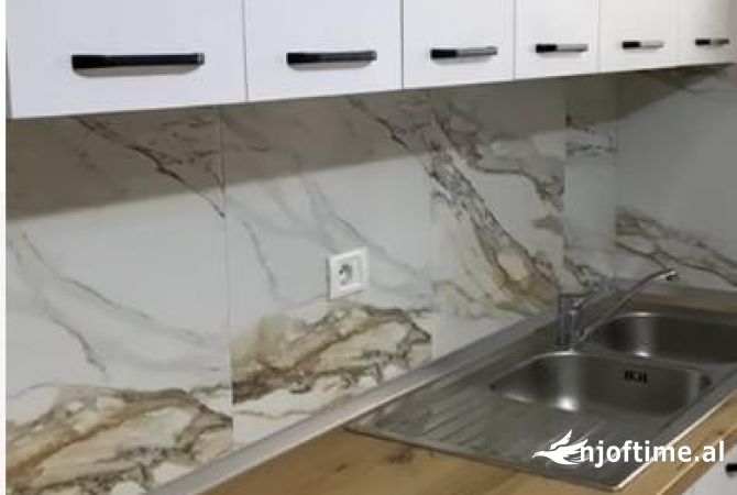 Shtepi me qera Apartament ne Tirane, 1+1, Mobilimi E mobiluar, Pagesa 500  Euro.