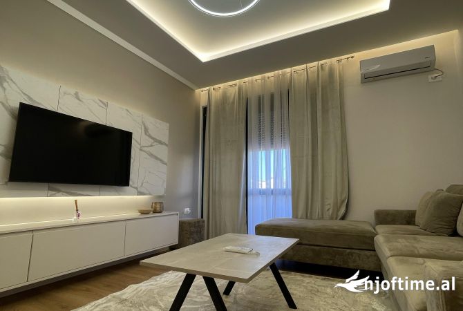 Shtepi me qera Apartament ne Tirane, 2+1, Mobilimi E mobiluar, Pagesa 800  Euro.