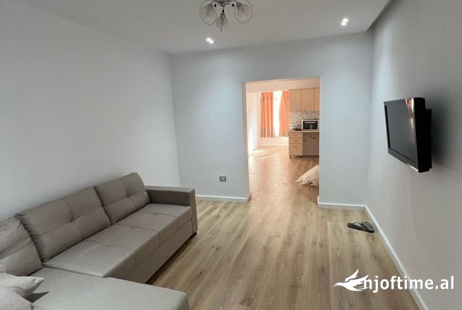 Shtepi me qera 1+1 ne Tirane - 490 Euro