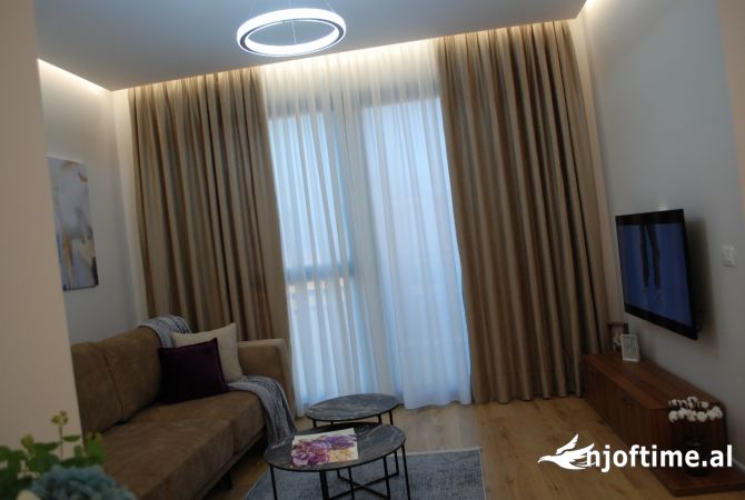 Shtepi me qera Apartament ne Tirane, 1+1, Mobilimi E mobiluar, Pagesa 1,500  Euro.