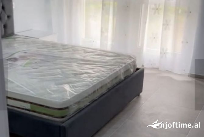 Shtepi ne shitje Apartament ne Tirane, 1+1, Mobilimi E mobiluar, Pagesa 95,000  Euro.