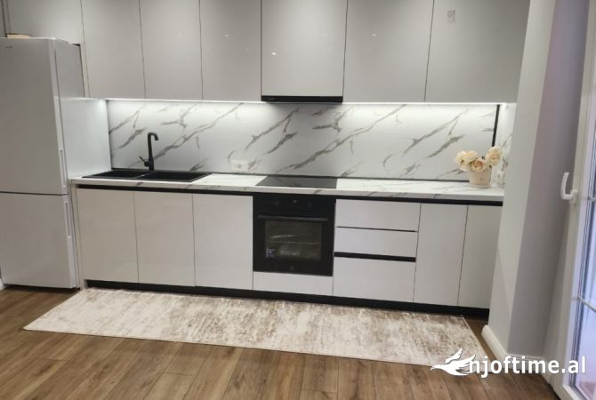 Shtepi me qera 1+1 ne Tirane - 800 Euro