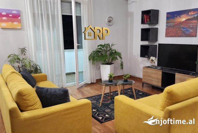 Shtepi me qera 2+1 ne Tirane - 750 Euro