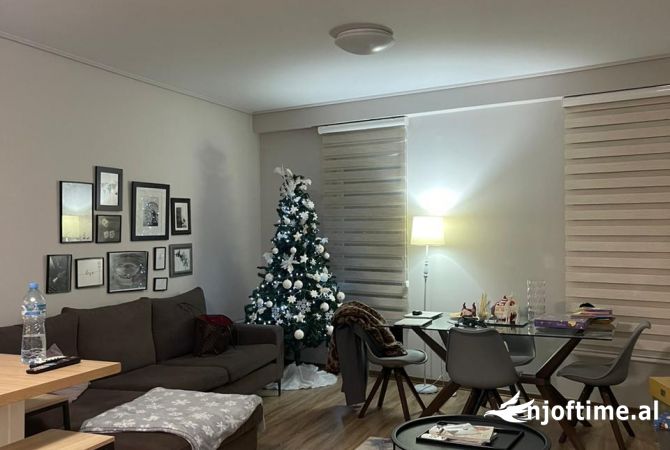 Shtepi me qera 2+1 ne Tirane - 800 Euro