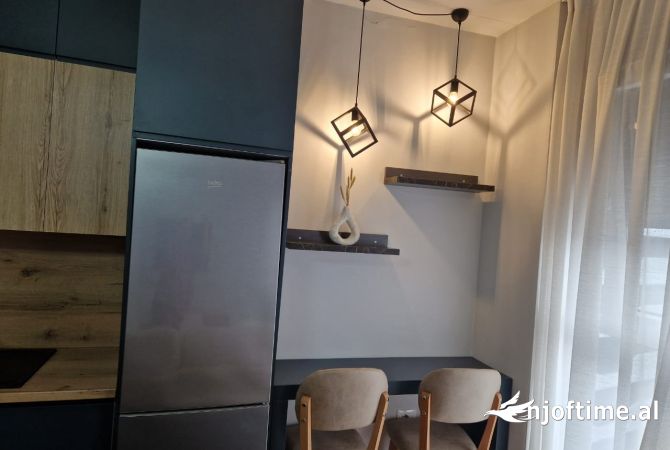 Shtepi me qera Apartament ne Tirane, 1+1, Mobilimi E mobiluar, Pagesa 600  Euro.