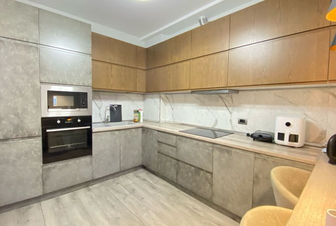 Shtepi me qera 2+1 ne Tirane - 900 Euro