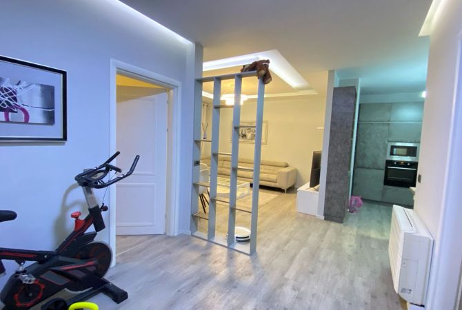 Shtepi me qera Apartament ne Tirane, 2+1, Mobilimi E mobiluar, Pagesa 900  Euro.