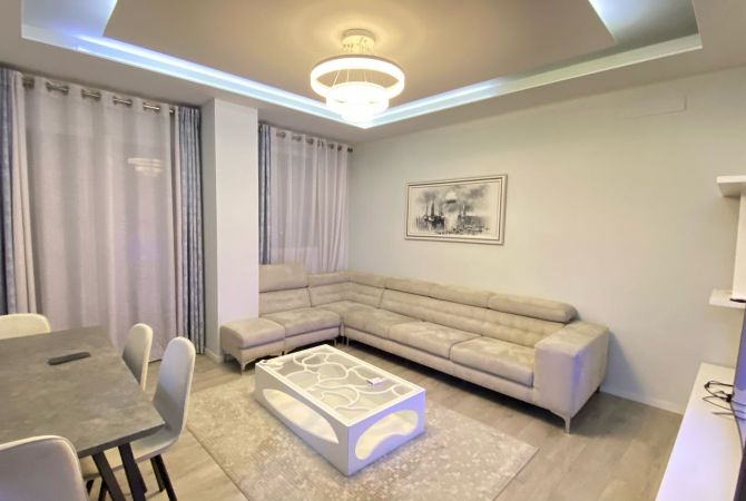 Shtepi me qera 2+1 ne Tirane - 900 Euro