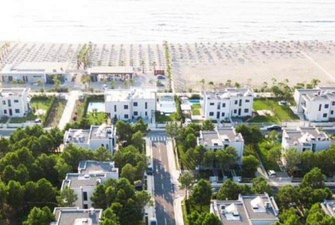 Shtepi ne shitje Apartament ne Durres, 2+1, Mobilimi Bosh, pa mobiluar, Pagesa 258,300  Euro.