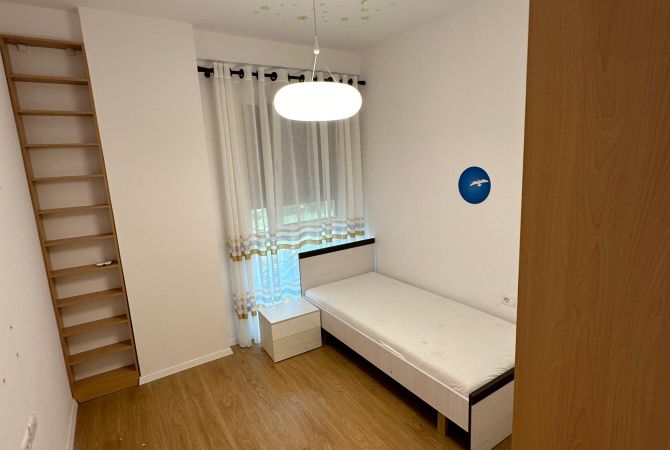 Shtepi ne shitje Apartament ne Tirane, 2+1, Mobilimi E mobiluar, Pagesa 185,000  Euro.