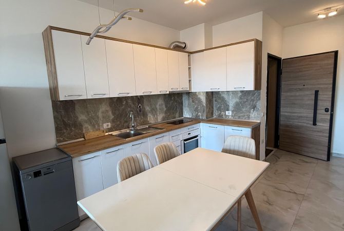 Shtepi me qera Apartament ne Tirane, 2+1, Mobilimi E mobiluar, Pagesa 700  Euro.