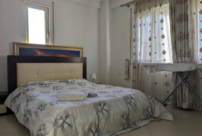 Shtepi me qera Apartament ne Tirane, 2+1, Mobilimi E mobiluar, Pagesa 550  Euro.