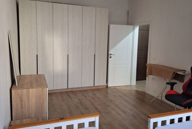 Shtepi me qera Apartament ne Tirane, 1+1, Mobilimi E mobiluar, Pagesa 600  Euro.