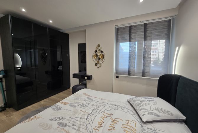 Shtepi me qera Apartament ne Tirane, 2+1, Mobilimi E mobiluar, Pagesa 1,500  Euro.