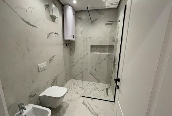 Shtepi me qera Apartament ne Tirane, 2+1, Mobilimi E mobiluar, Pagesa 1,000  Euro.