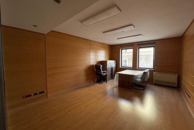 Ambient biznesi me qera 3+1 ne Tirane - 3,500 Euro