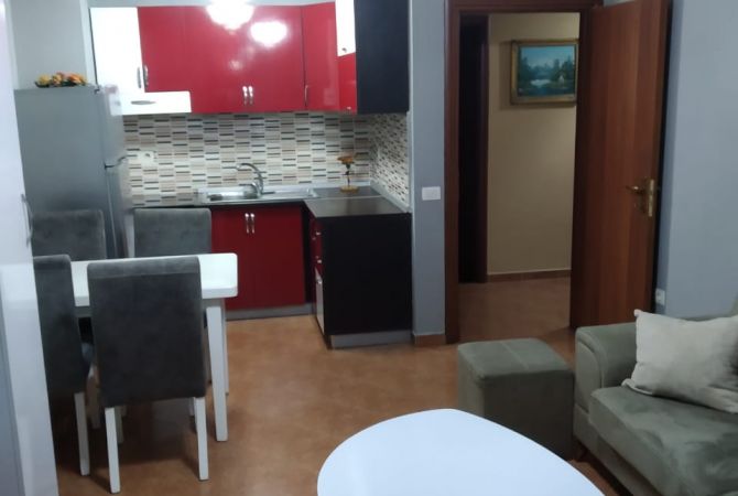 Shtepi me qera 2+1 ne Tirane - 450 Euro