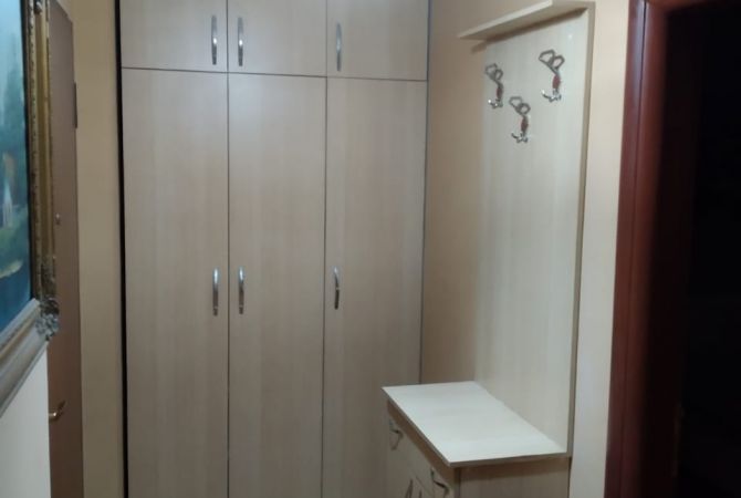 Shtepi me qera 2+1 ne Tirane - 450 Euro