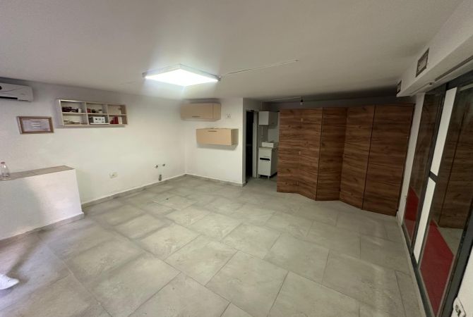 Ambient biznesi me qera 1+1 ne Tirane - 400 Euro