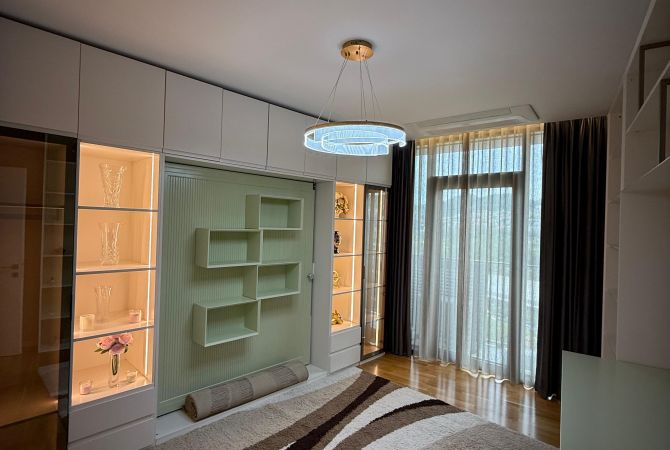 Shtepi ne shitje Apartament ne Tirane, 4+1, Mobilimi E mobiluar, Pagesa 700,000  Euro.