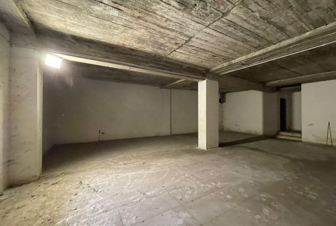 📣Jepet Ambient Biznesi me QIRA TE MBIKALIMI KOMUNES, Sip: 1240 m2🔑