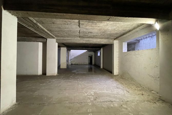 📣Jepet Ambient Biznesi me QIRA TE MBIKALIMI KOMUNES, Sip: 1240 m2🔑