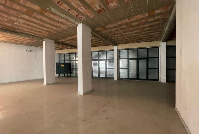 📣Jepet Ambient Biznesi me QIRA TE MBIKALIMI KOMUNES, Sip: 1240 m2🔑