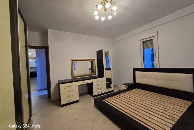 Shtepi me qera Apartament ne Tirane, 2+1, Mobilimi E mobiluar, Pagesa 600  Euro.