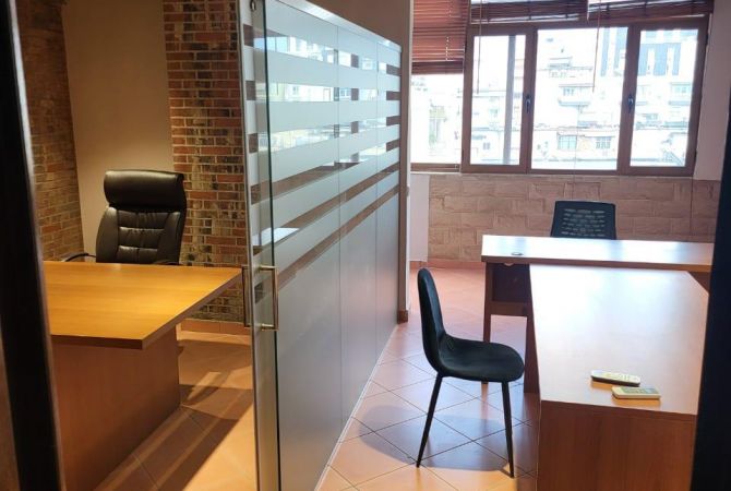 Ambient biznesi me qera 3+1 ne Tirane - 600 Euro